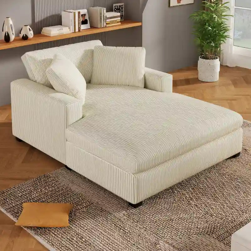 Poltrona chaise longue oversize con gambe in legno massello e cuscino in schiuma